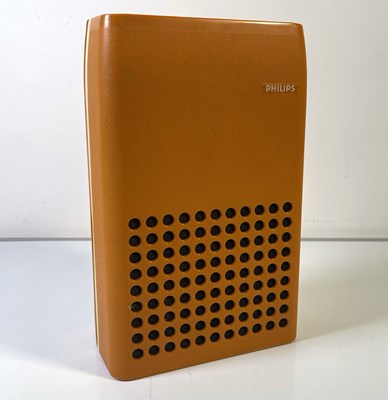 Lot 27 - PHILIPS 133 PORTABLE RECORD PLAYER.