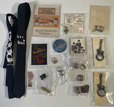 Lot 171 - THE BEATLES - COLLECTABLES INC ORIGINAL JEWELLERY.