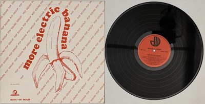 Lot 329 - ELECTRIC BANANA - MORE ELECTRIC BANANA LP (MUSIC DE WOLFE - DW/LP 3069)
