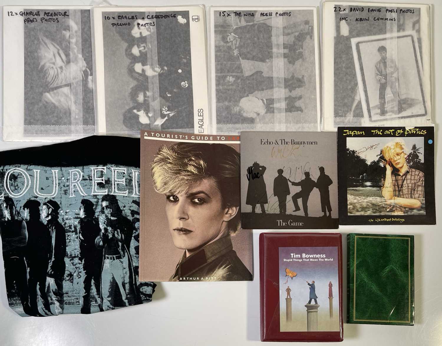 Lot 42 - MUSIC MEMORABILIA INC SIGNED ECHO AND THE BUNNYMEN / JAPAN 7" SLEEVES.