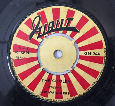 Lot 17 - THE WRIGGLERS - THE COOLER 7" (GN 26 - UK ORIGINAL PRESSING)