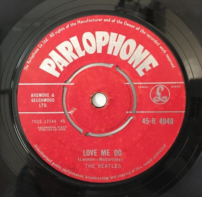Lot 10 - THE BEATLES - LOVE ME DO 7" (RED PARLOPHONE - NO 'MADE IN GT BRITAIN' CREDIT - 45-R 4949)