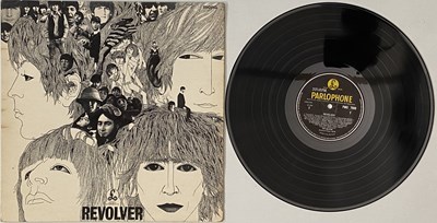 Lot 11 - THE BEATLES - REVOLVER LP (UK CONTRACT PRESSING - PARLOPHONE - PMC 7009)