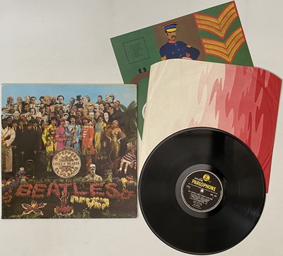 Lot 13 - THE BEATLES - SGT PEPPER LP (UK WIDE SPINE - PARLOPHONE - PMC 7027)