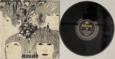Lot 24 - THE BEATLES - REVOLVER LP (ORIGINAL WITHDRAWN 606-1 MIX COPY - PMC 7009)