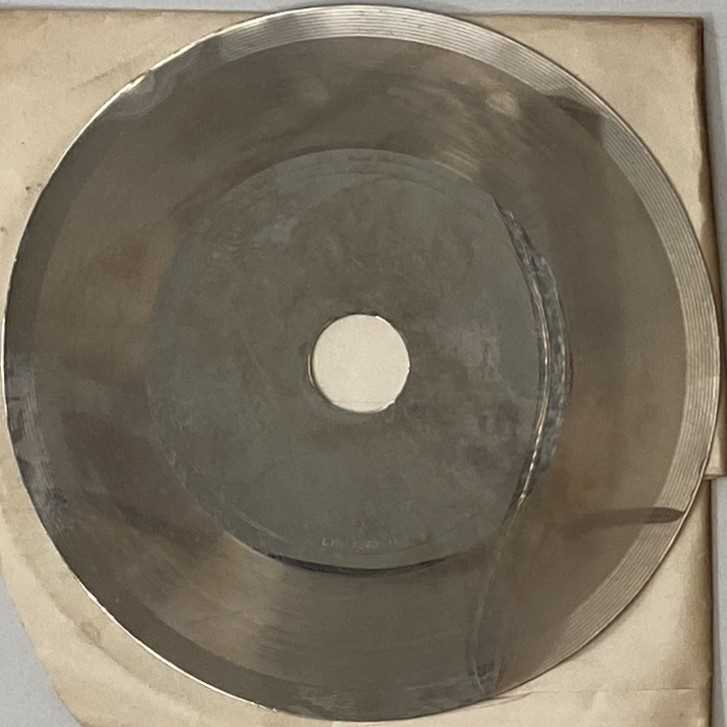 Lot 44 - THE BEATLES - THE BEATLES FIFTH CHRISTMAS RECORD 7" METAL STAMPER (LYN 1360-1L)