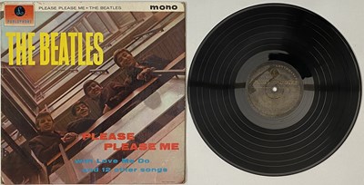 Lot 70 - THE BEATLES - PLEASE PLEASE ME LP (2ND UK BLACK & GOLD MONO COPY - PMC 1202)