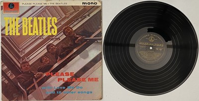 Lot 111 - THE BEATLES - PLEASE PLEASE ME LP (1ST UK MONO 'BLACK AND GOLD' - PMC 1202)