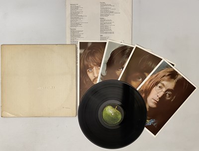 Lot 112 - THE BEATLES - WHITE ALBUM LP (ORIGINAL UK MONO COPY - NUMBER 0007021)