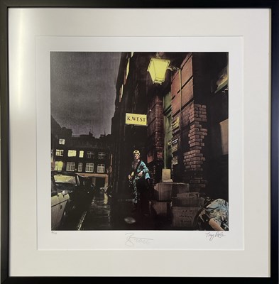Lot 568 - DAVID BOWIE - BOWIE SIGNED LIMITED EDITION TERRY PASTOR ZIGGY STARDUST SCREENPRINT.