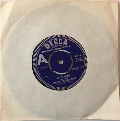 Lot 144 - AMAZING FRIENDLY APPLE - WATER WOMAN 7" (ORIGINAL UK DEMO - DECCA F 12887)