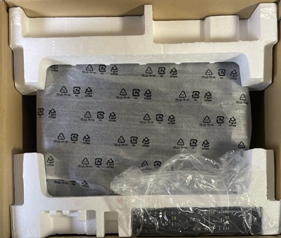 Lot 30 - YAMAHA RX V685 AV RECEIVER.