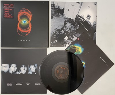 Lot 1002 - PEARL JAM - BINAURAL LP (EU ORIGINAL - EPIC - EPC 494590 1)
