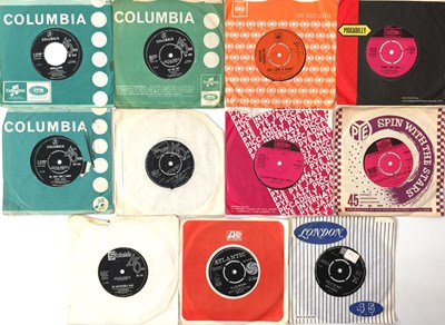 Lot 1068 - FEMALE SOUL - 7" PACK