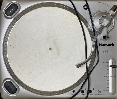Lot 7 - HUMMINGURU ULTRASONIC VINYL RECORD CLEANER.