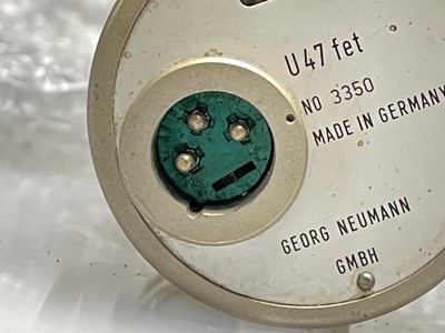 Lot 25 - NEUMANN U47 FET VINTAGE MICROPHONE.