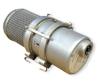 Lot 25 - NEUMANN U47 FET VINTAGE MICROPHONE.