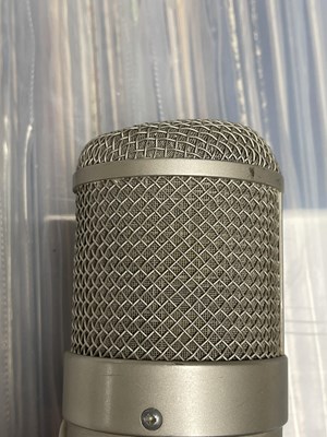 Lot 25 - NEUMANN U47 FET VINTAGE MICROPHONE.
