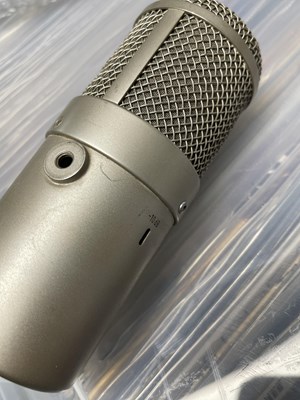 Lot 25 - NEUMANN U47 FET VINTAGE MICROPHONE.