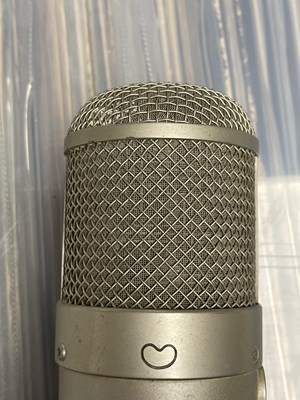 Lot 25 - NEUMANN U47 FET VINTAGE MICROPHONE.