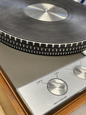 Lot 24 - GARRARD 401 TURNTABLE.
