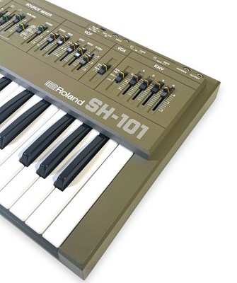 Lot 35 - ROLAND SH-101 MONOPHONIC SYNTHESIZER.