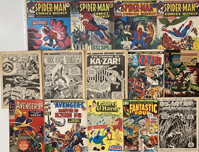 Lot 36 - COMICS INC MARVEL.