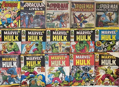 Lot 36 - COMICS INC MARVEL.