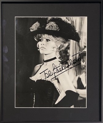 Lot 58 - BRIGITTE BARDOT - SIGNED IMAGE.