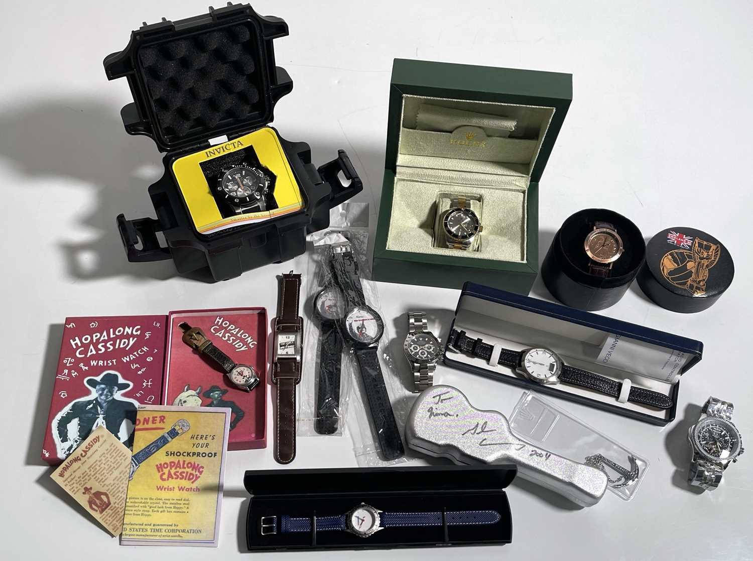 Lot 4 - WATCH COLLECTION INC INVICTA.