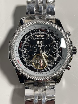 Lot 4 - WATCH COLLECTION INC INVICTA.