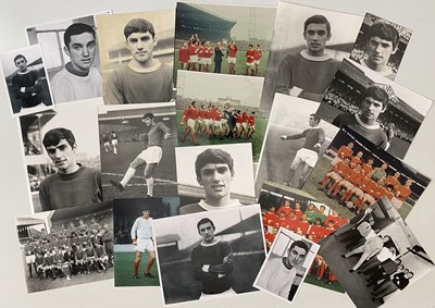 Lot 262 - FOOTBALL MEMORABILIA - MANCHESTER UNITED - PHOTO PRINTS FROM ORIGINAL NEGATIVES INC SIGNED EXAMPLES.