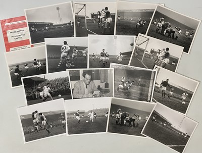 Lot 265 - FOOTBALL MEMORABILIA - MANCHESTER UNITED - PRESS PHOTOGRAPHS - 1958 WORKINGTON PROGRAMME.