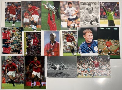 Lot 270 - FOOTBALL MEMORABILIA - MANCHESTER UNITED LEGENDS - SIGNED PHOTOS.