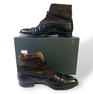 Lot 43 - PEAKY BLINDERS - CILLIAN MURPHY AS TOMMY SHELBY - LIKELY SCREEN WORN SHOES.