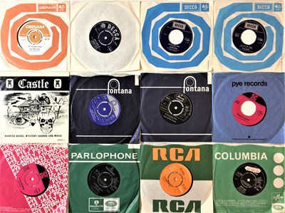 Lot 1028 - CLASSIC ROCK/ POP/ BEAT - 60s/ 70s - 7" COLLECTION