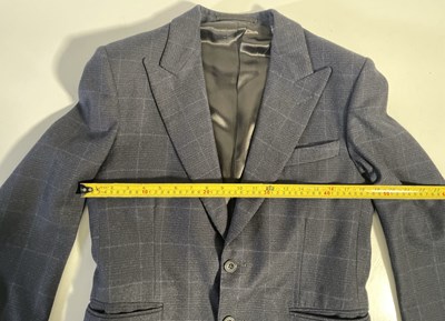 Lot 46 - PEAKY BLINDERS - CILLIAN MURPHY AS TOMMY SHELBY - SCREEN MATCHED WOOLLEN THREE-PIECE SUIT.