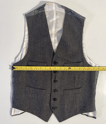 Lot 53 - PEAKY BLINDERS - CILLIAN MURPHY AS TOMMY SHELBY - TOMMY'S SUIT WORN DURING FINAL SCENES OF SERIES SIX.