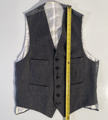 Lot 53 - PEAKY BLINDERS - CILLIAN MURPHY AS TOMMY SHELBY - TOMMY'S SUIT WORN DURING FINAL SCENES OF SERIES SIX.