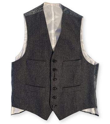 Lot 53 - PEAKY BLINDERS - CILLIAN MURPHY AS TOMMY SHELBY - TOMMY'S SUIT WORN DURING FINAL SCENES OF SERIES SIX.