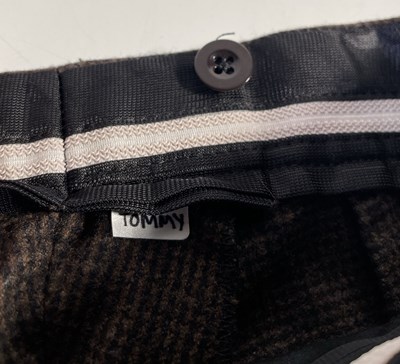 Lot 52 - PEAKY BLINDERS - CILLIAN MURPHY AS TOMMY SHELBY - LIKELY SCREEN WORN SUIT AND SHIRT.