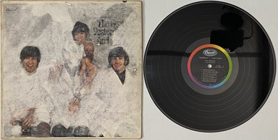 Lot 109 - THE BEATLES - YESTERDAY AND TODAY LP (US BUTCHER SLEEVE - CAPITOL - T2553)