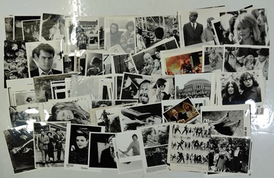 Lot 198 - LARGE COLLECTION OF FILM STILLS.