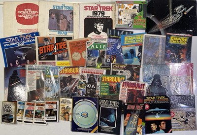 Lot 157 - SCI FI / STAR WARS / STAR TREK - COLLECTABLES.