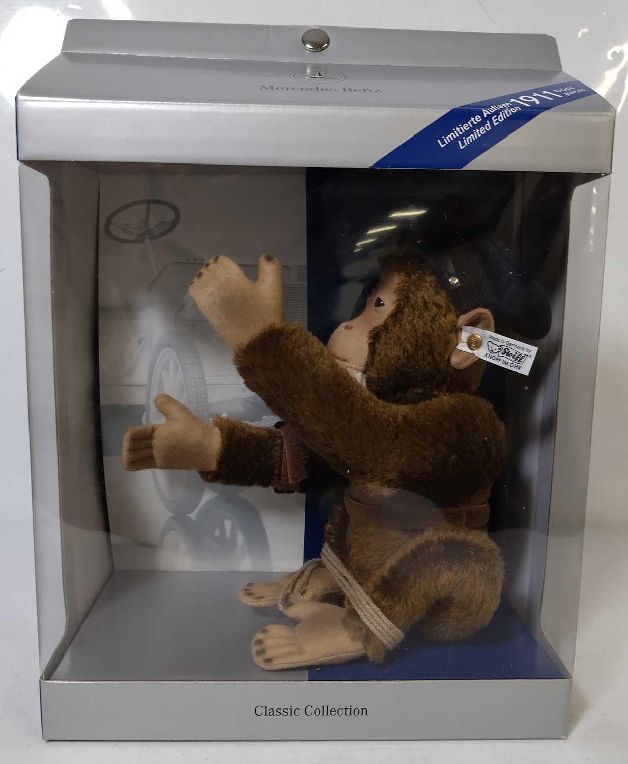 Lot 6 - Steiff Auto-Schimpanse Rep 03 Car Chimpanzee