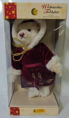 Lot 44 - Steiff Classic Teddybar 30 Moh. Weiss Weihnacht 05 Classic Teddy Bear 30 Christmas 05