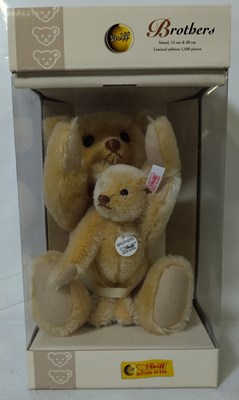 Lot 155 - Steiff Brothers Teddy Set 2005