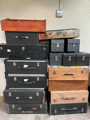 Lot 55 - RECORD CASES JOB LOT - LARGER 7" CASES - PROCEEDS TO CHARITY.