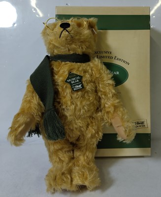 Lot 310 - Steiff Harrods Exclusive Limited Edition College Bear 1996 Musical Bear 1996