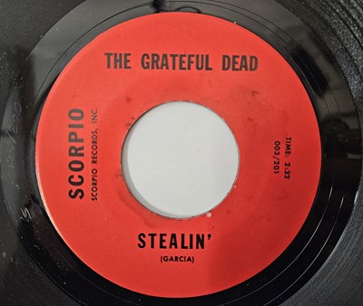 Lot 310 - THE GRATEFUL DEAD - DON'T EASE ME IN C/W STEALIN' 7" (ORIGINAL US COPY - SCORPIO 201)
